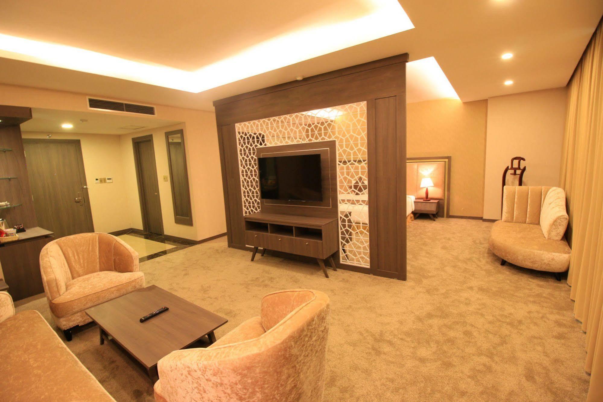 Muong Thanh Luxury Can Tho Hotel Buitenkant foto